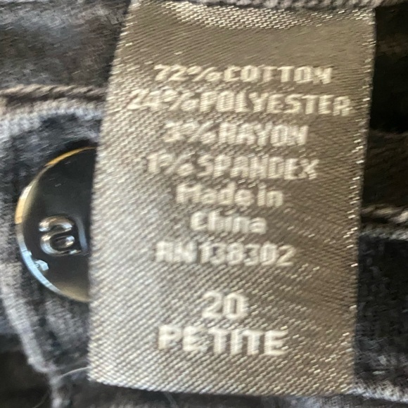 Avenue Denim Women's Petite Straight Jeans Black Wash Size 20 P - Picture 4 of 5